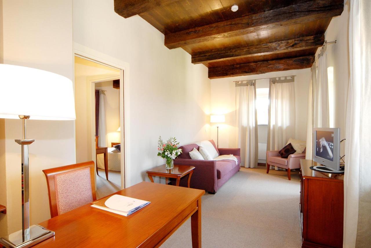 Hotel Antico Podere Propano Салуцо Екстериор снимка