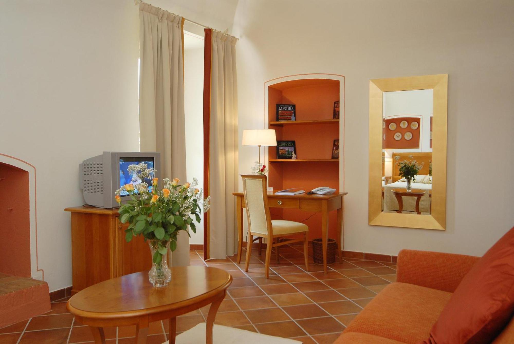 Hotel Antico Podere Propano Салуцо Екстериор снимка