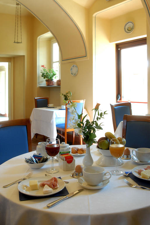 Hotel Antico Podere Propano Салуцо Екстериор снимка
